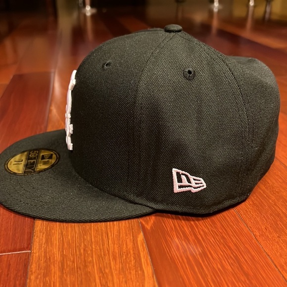 New Era Chicago White Sox Baseball Cap | 7 5/8 | Authentic, unworn with tags - Picture 2 of 3